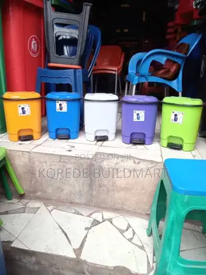 20 Litre Compact Heavy-Duty Wastebin With Foot Pedal