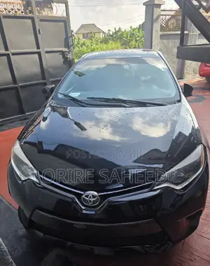 Toyota Corolla 2015 Black