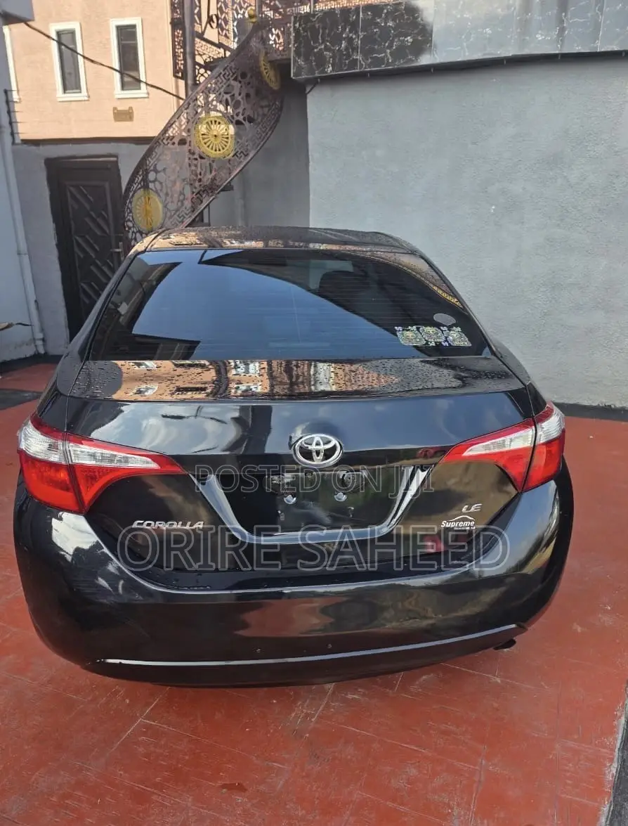 Toyota Corolla 2015 Black