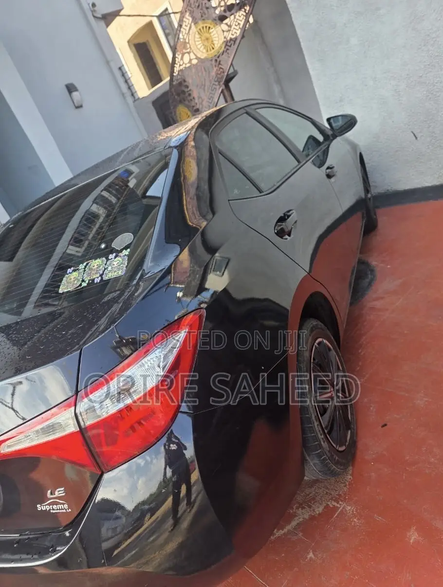Toyota Corolla 2015 Black