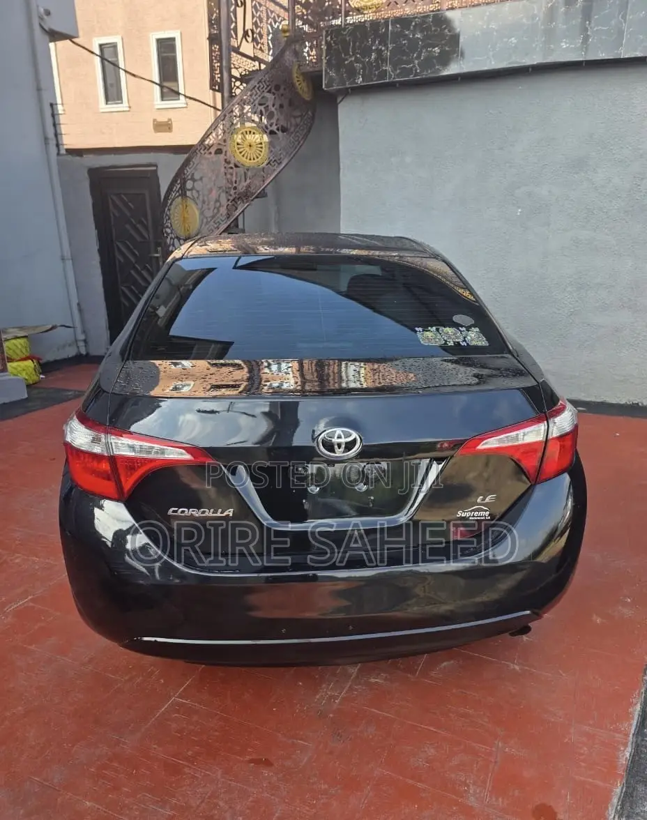 Toyota Corolla 2015 Black