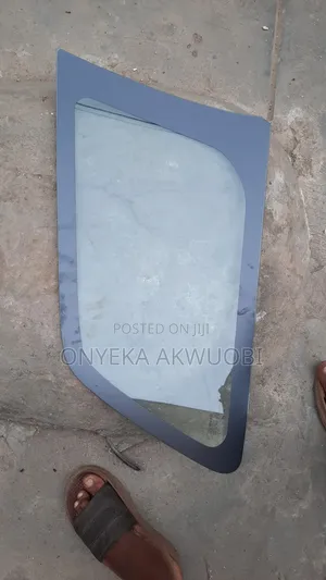 Toyota Corolla 2005 Wagon Last Vent Glass Left