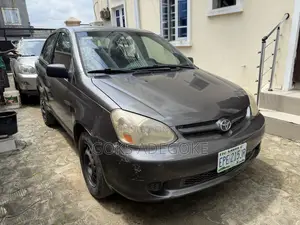Toyota Echo Sedan 2005 Gray