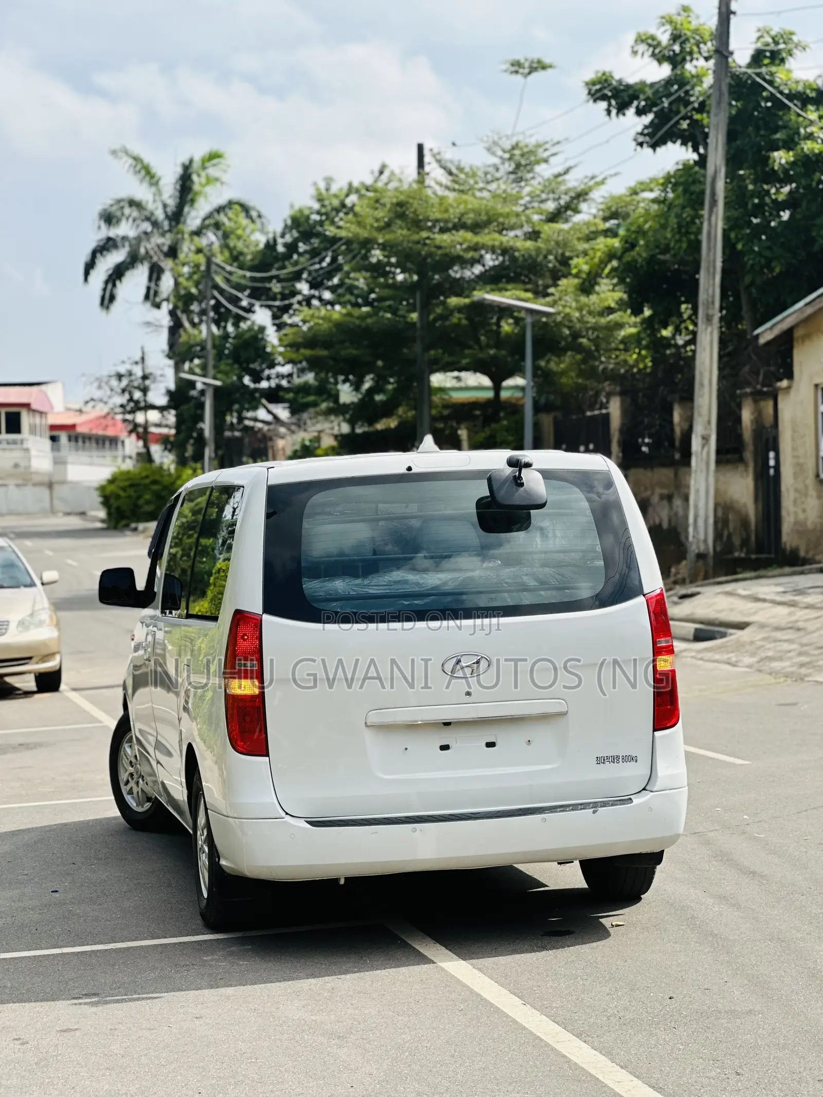 Hyundai H1 2021 White