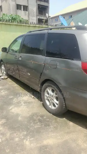 Toyota Sienna 2006 Gray