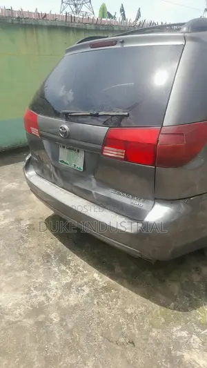 Toyota Sienna 2006 Gray