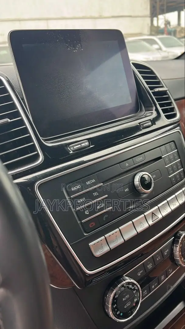 Mercedes-Benz GLS-Class 2018 Red
