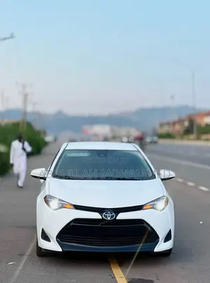 Toyota Corolla 2019 White