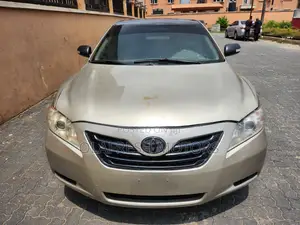 Toyota Camry 2008 Gold
