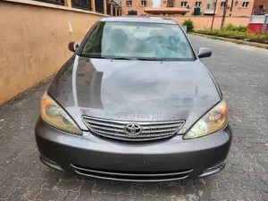 Toyota Camry 2005 Gray