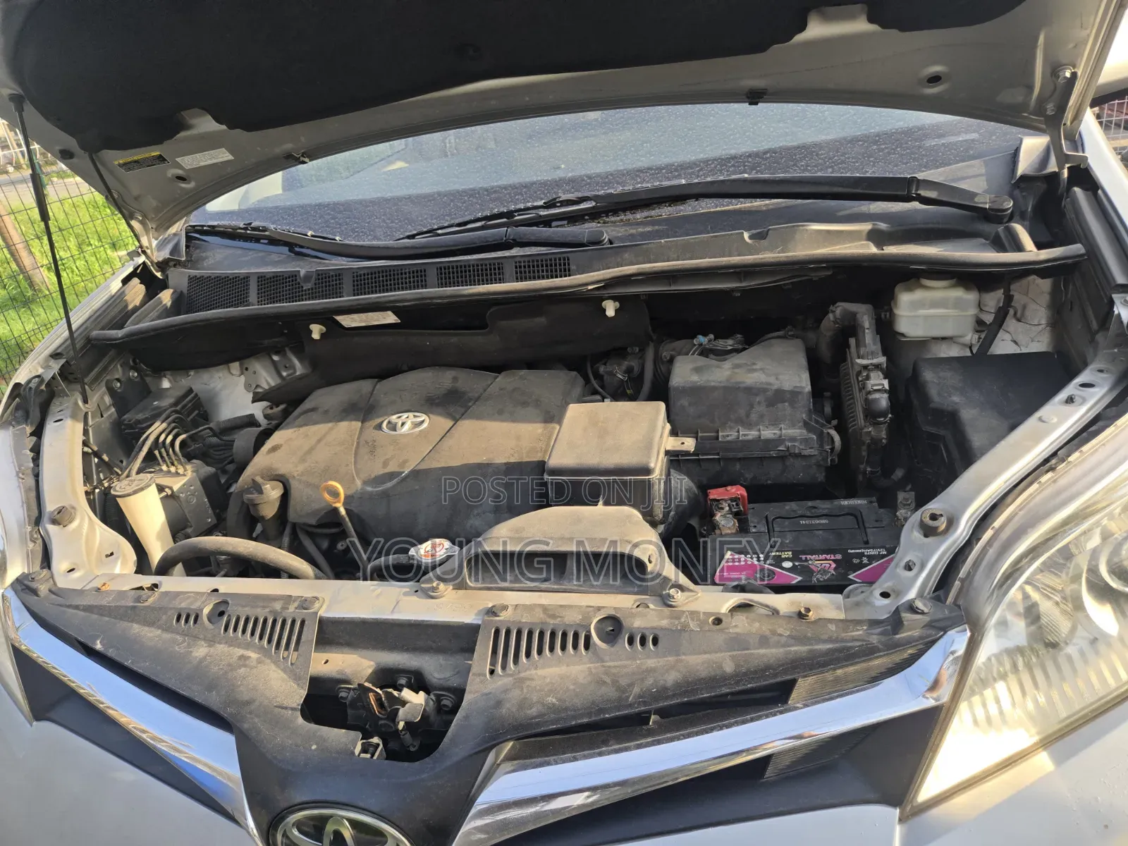 Toyota Sienna LE AWD 2019 Brown