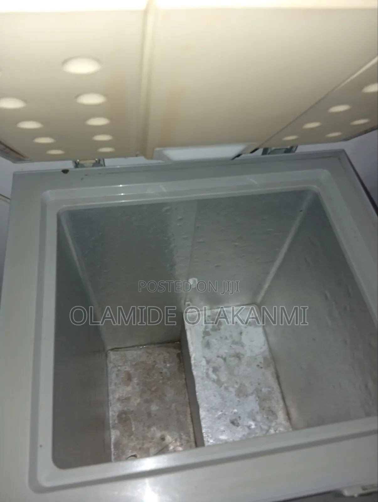 Like New Midea Chest Freezer