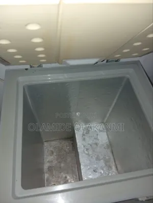 Like New Midea Chest Freezer