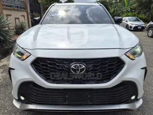Toyota Highlander XSE AWD 2023 White
