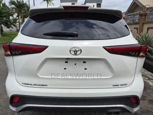 Toyota Highlander XSE AWD 2023 White