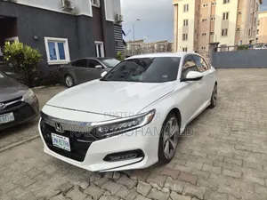 Honda Accord Touring 2018 White
