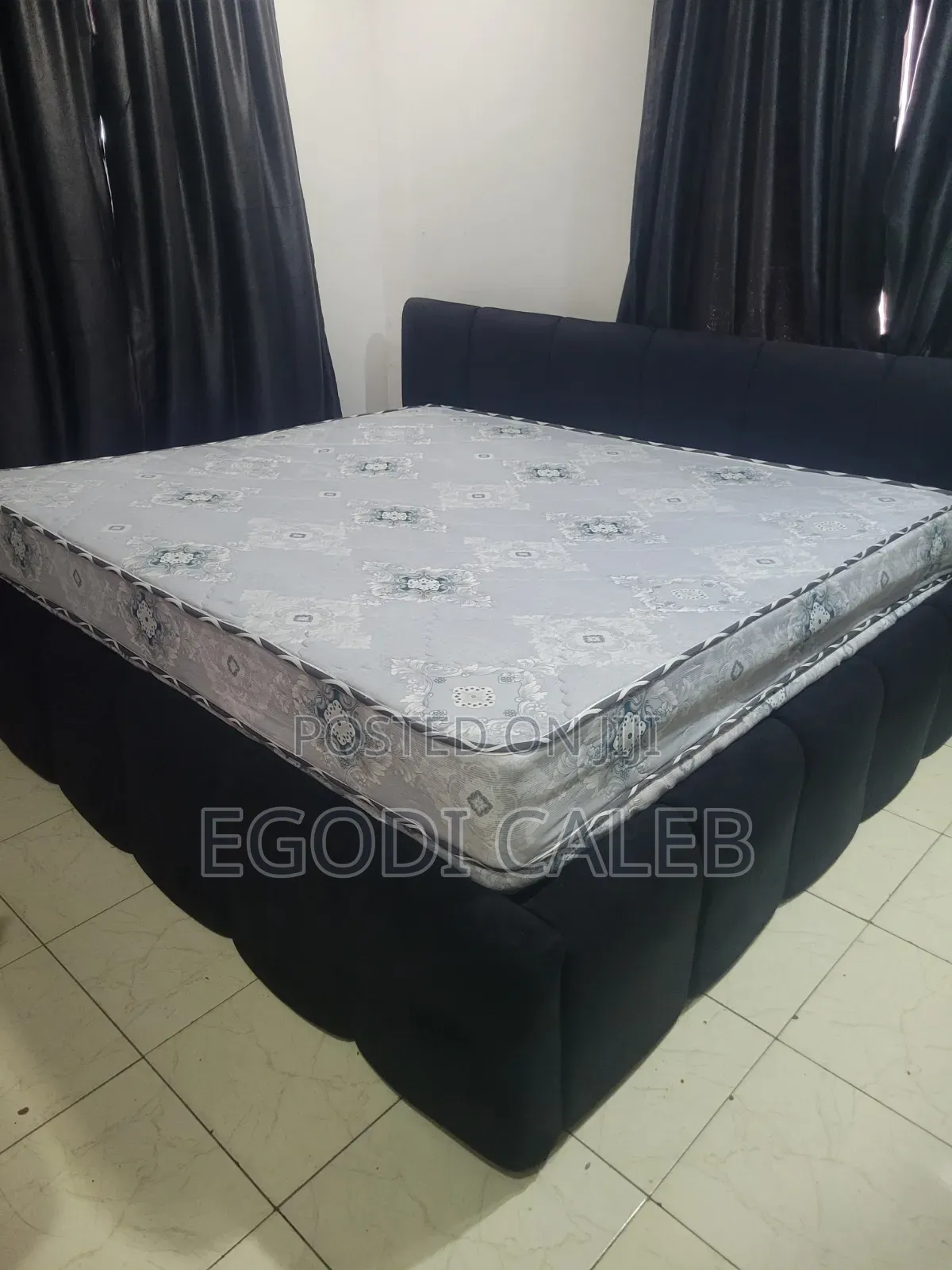 6by6 Bed and Mattrass