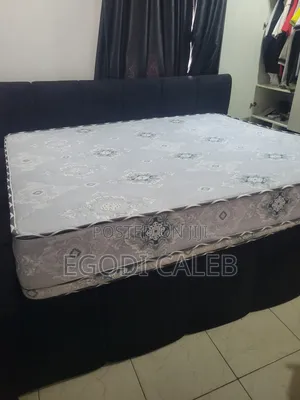 6by6 Bed and Mattrass