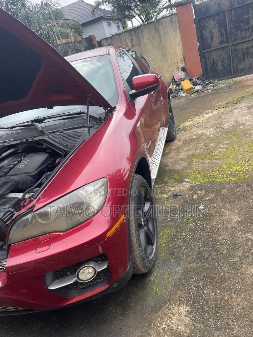BMW X6 2012 Red