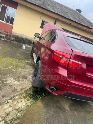 BMW X6 2012 Red