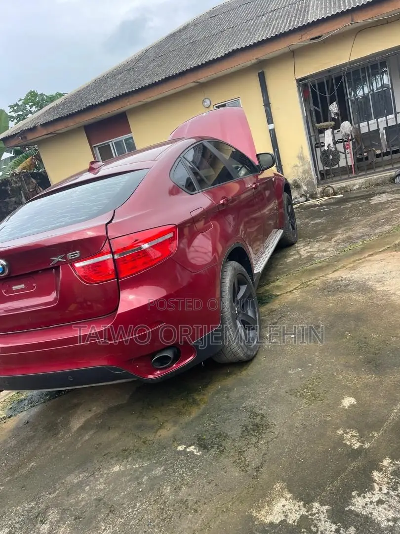 BMW X6 2012 Red