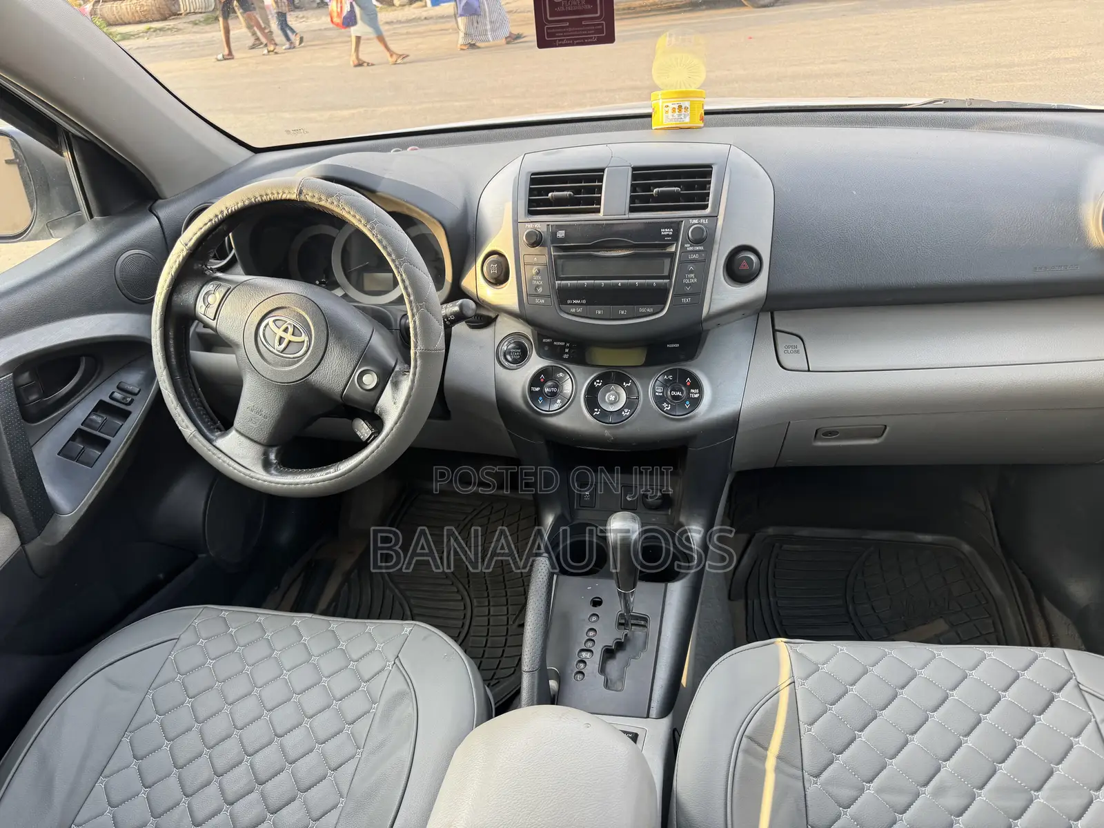 Toyota RAV4 2010 Silver