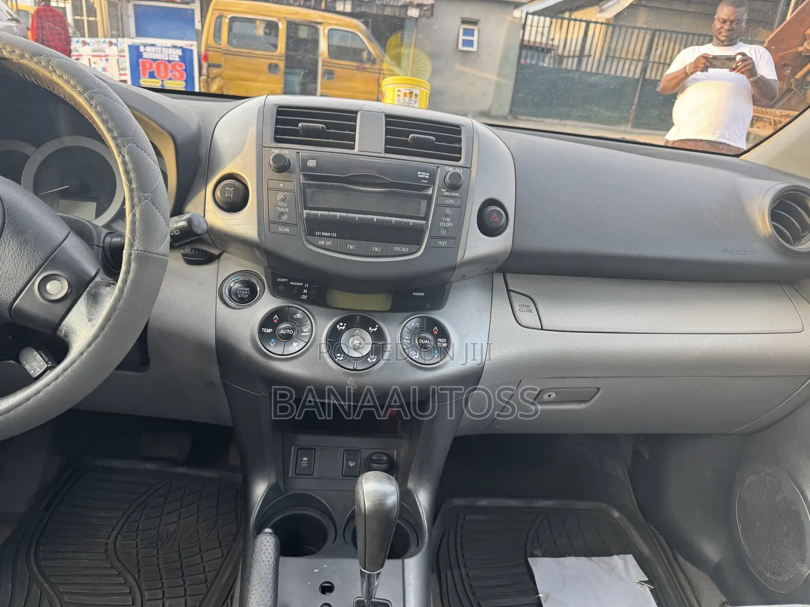 Toyota RAV4 2010 Silver