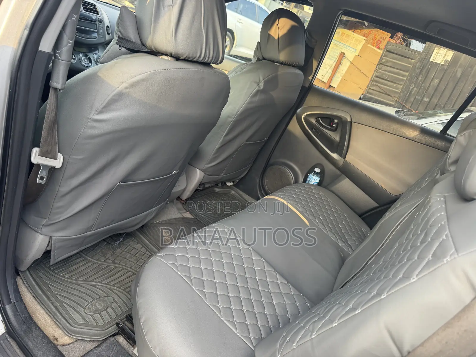 Toyota RAV4 2010 Silver