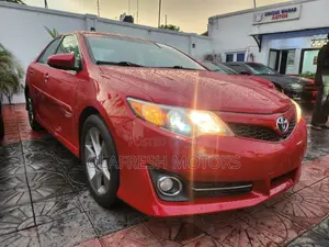 Toyota Camry 2014 Red