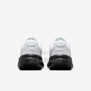 Nike Uplift SC Men's Sneakers