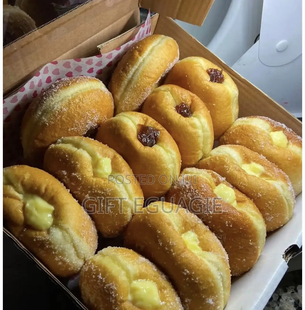 Delicious Cakes, Small Chops and Event Decoration
