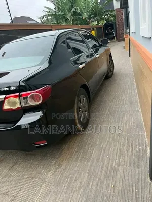 Toyota Corolla 2012 Black