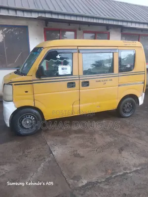 Mazda E2200 2023 Yellow