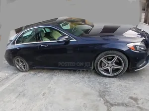 Mercedes-Benz C300 2015 Blue