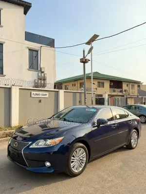 Lexus ES 2014 Blue