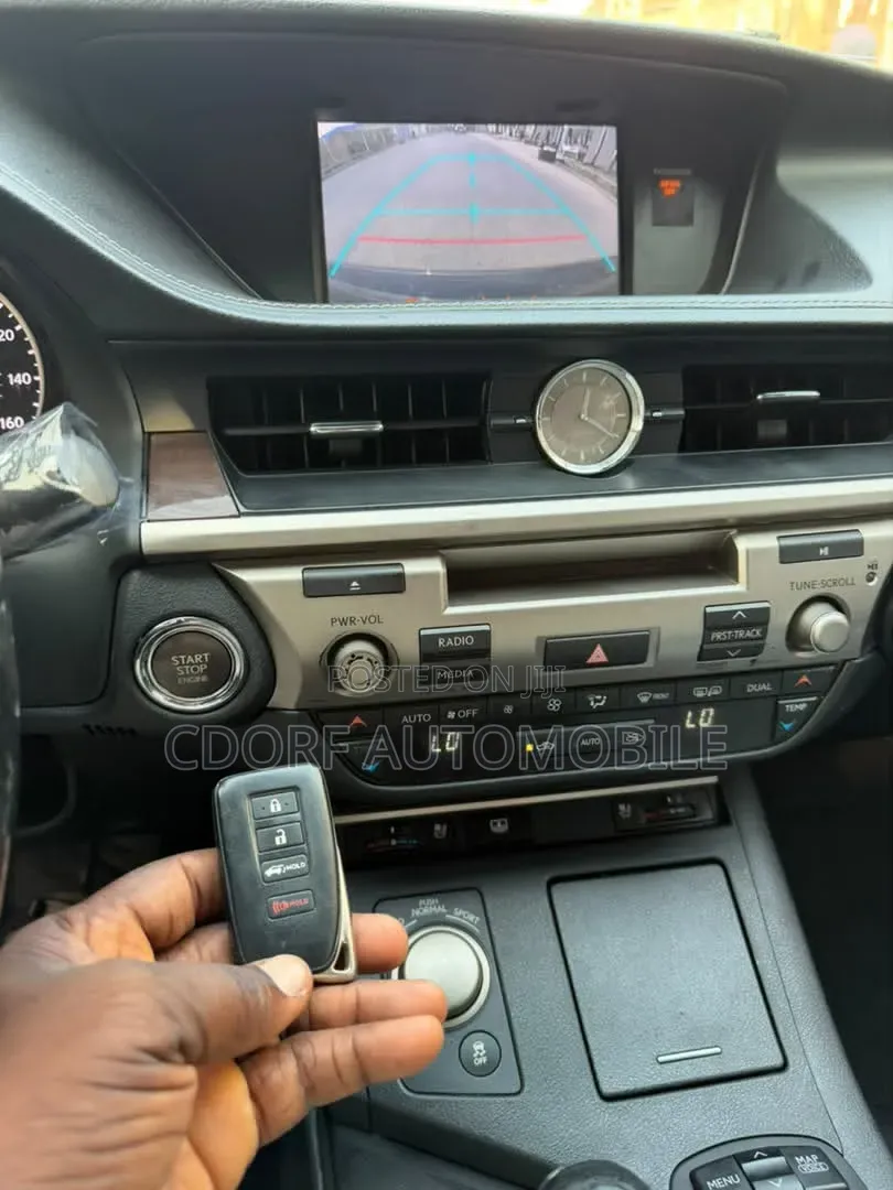 Lexus ES 2014 Blue