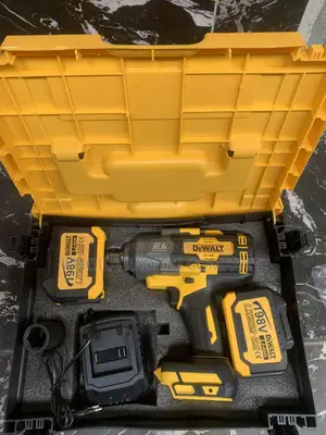 DEWALT BL Motor Impact Wrench 198V - 1/2" Drive
