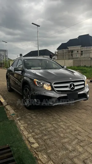 Mercedes-Benz GLA 250 2015 Gray