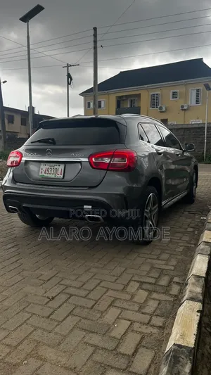 Mercedes-Benz GLA 250 2015 Gray