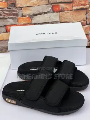 Top Quality Article Slippers for Men