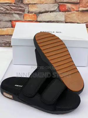 Top Quality Article Slippers for Men