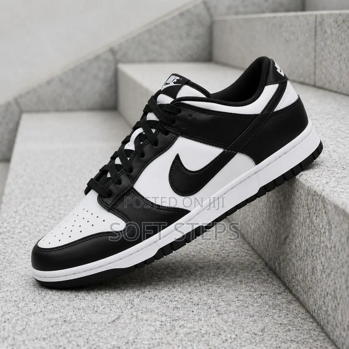Nike Dunk Low Retro "Panda"