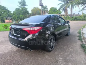 Toyota Corolla 2015 Black
