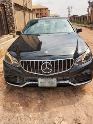 Mercedes-Benz E350 Base 4Matic Sedan AWD (3.5L 6cyl 7A) 2011 Black