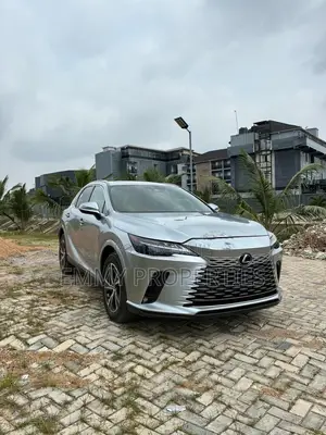 Lexus RX 2025 Silver
