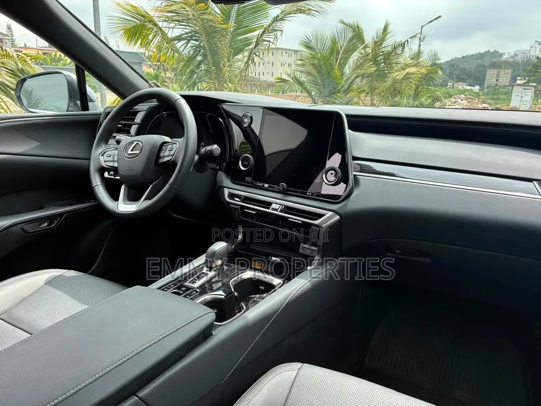 Lexus RX 2025 Silver