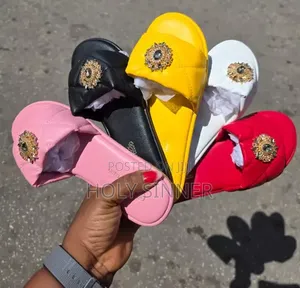 Ladies Luxurious Slides - Classy Baddie Slippers -Soft and Comfortable