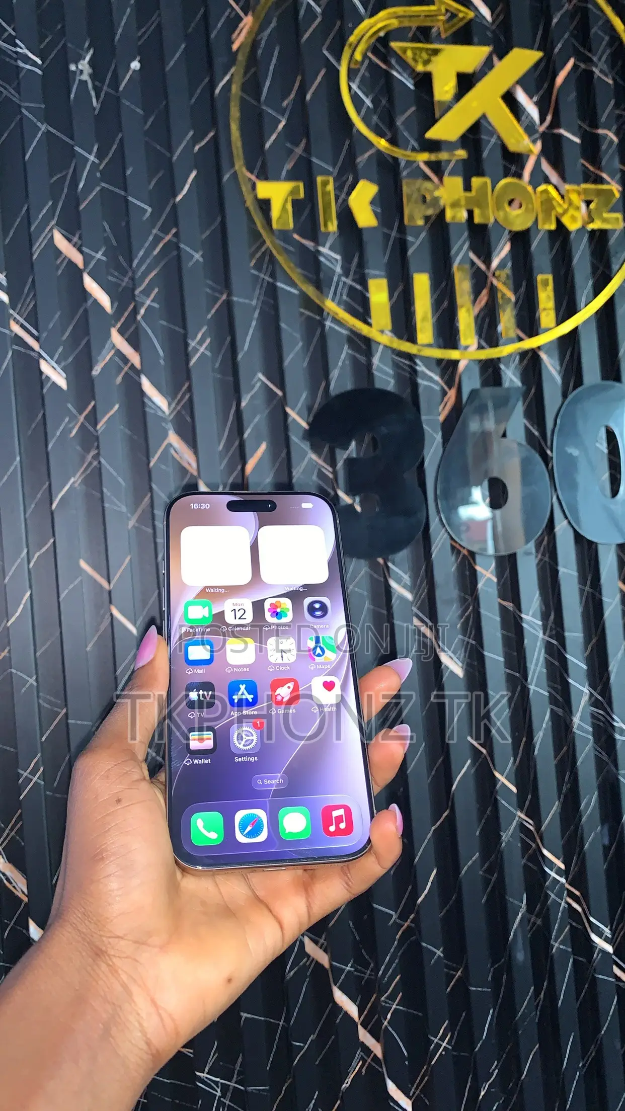 Apple iPhone 16 Pro 128 GB Gold