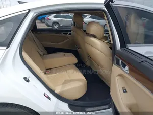 Hyundai Genesis 2017 White