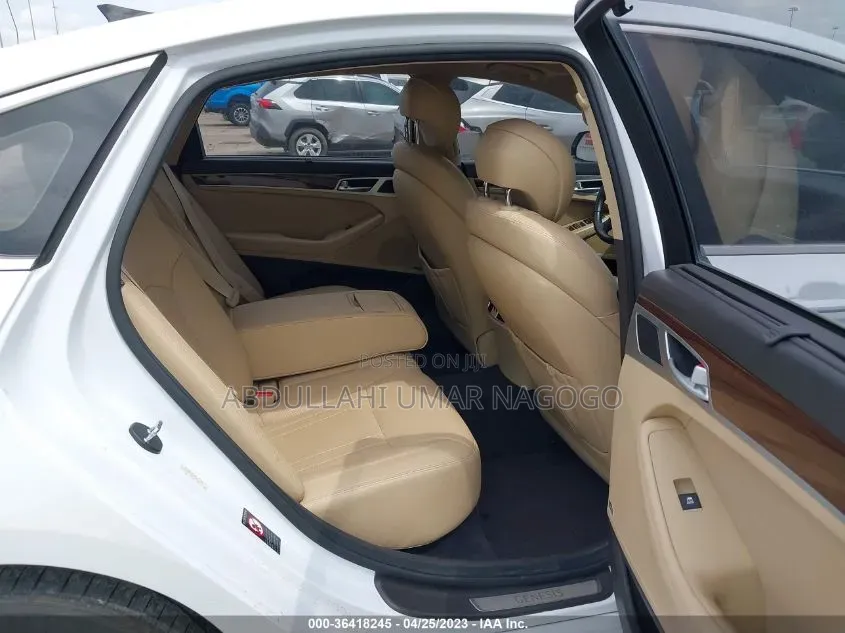 Hyundai Genesis 2017 White
